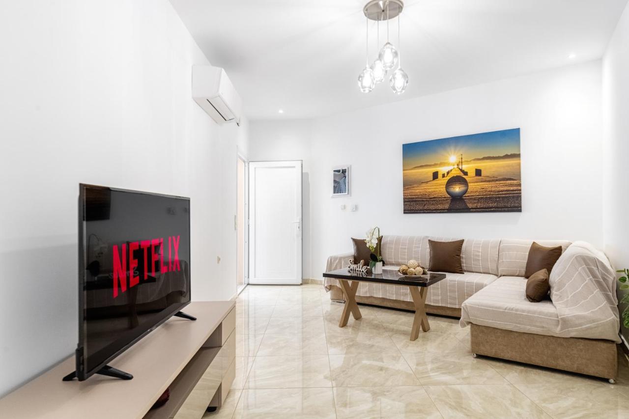4You Luxury Apartments By Keyplanner مورايتيكا المظهر الخارجي الصورة